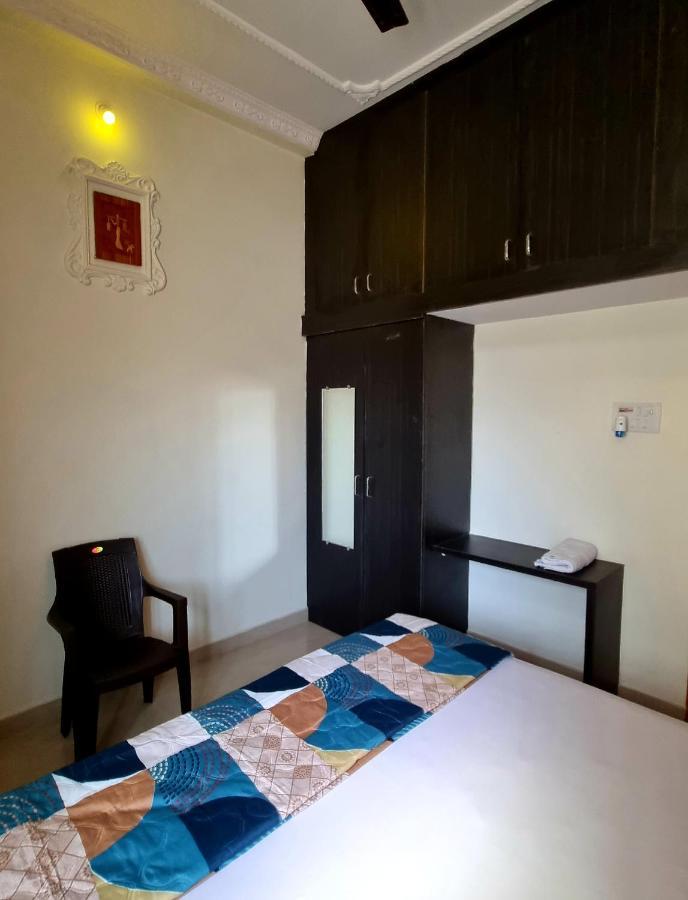 Aditya Premium Homestay- Furnished Air Conditioned- 2Bhk Jabalpur Buitenkant foto