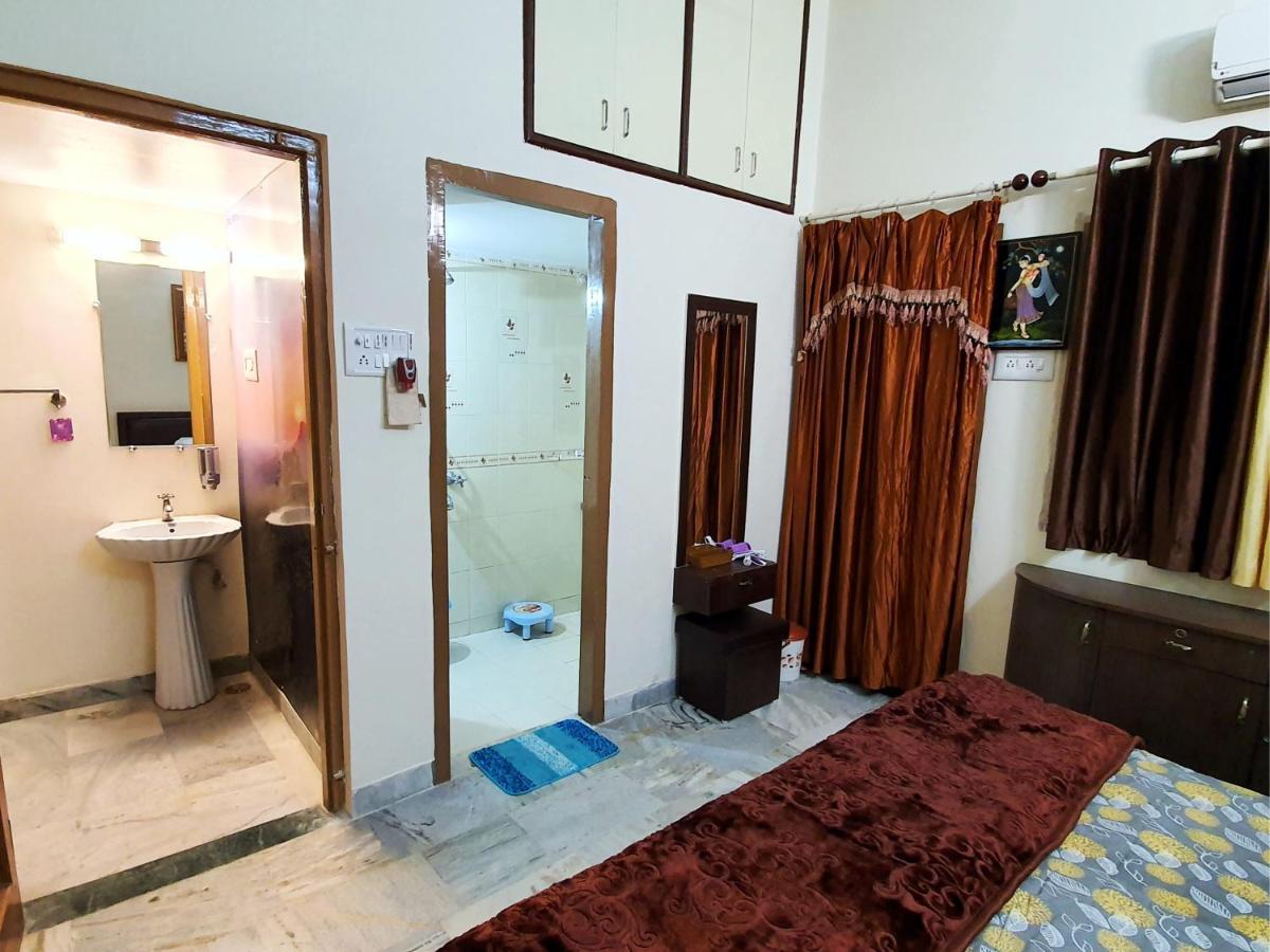 Aditya Premium Homestay- Furnished Air Conditioned- 2Bhk Jabalpur Buitenkant foto